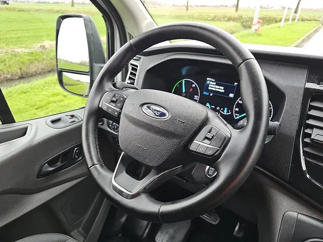 Ford E-Transit