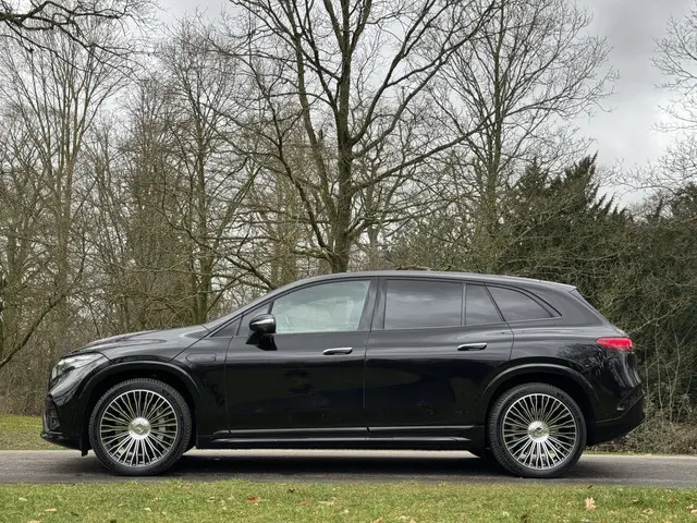 Mercedes-Benz EQS SUV 580 4MATIC AMG Line 7p 108 kWh