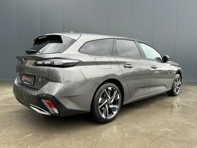 Peugeot 308 SW 1.2 PureTech 131 PK Allure 1e EIGENAAR VIRTUAL COCKPIT CAMERA HALF LEER LED NAVI CRUI...