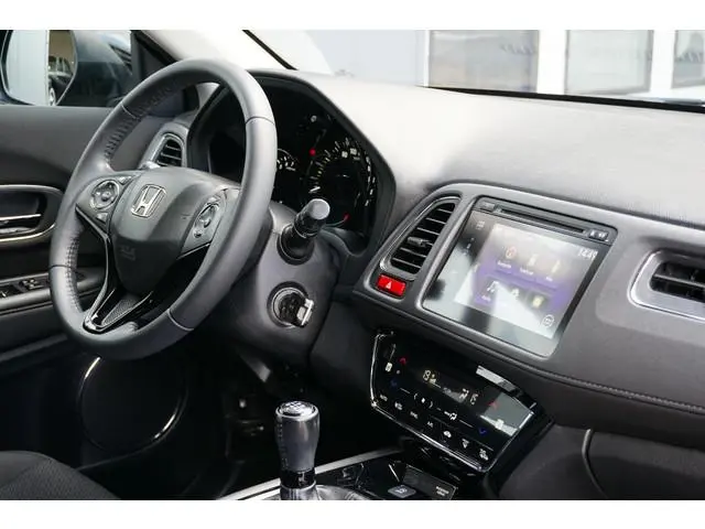 Honda HR-V 1.5 i-VTEC Executive + NAVI / DAB / SENSOREN / STOELVERWARMING