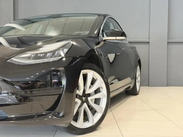 Tesla Model 3 Standard RWD Plus 60 kWh | Lichtmetalen velgen | SOH 74,8% | Leder |