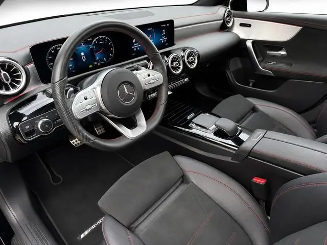 Mercedes-Benz CLA-klasse 200 AMG Night Edition Aut- Magno Grijs, NAP 49dkm, Dealer Onderhouden, Pano...