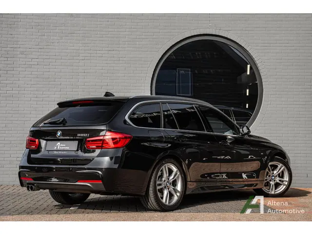 BMW 3-serie Touring 320i M Sport Edition comfort acces, groot navi,