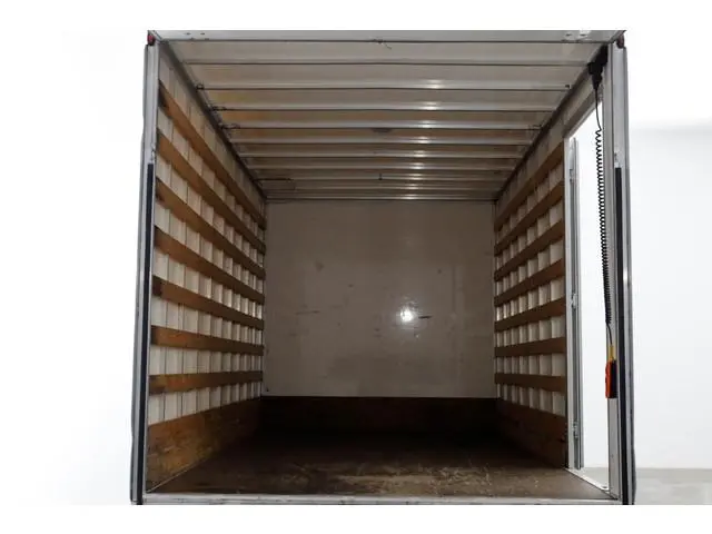 Volkswagen Crafter 35 2.0 TDI 140pk Bakwagen met laadklep en zijdeur 01-2022