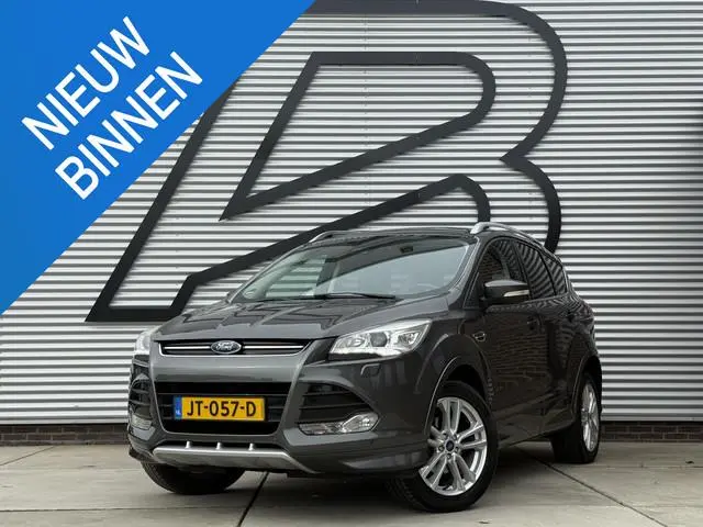 Ford Kuga 1.5 Titanium Styling Pack 1e Eigenaar|Navi|Pano|Trekhaak|Camera|Clima|Cruise|Stoelverwarmi...