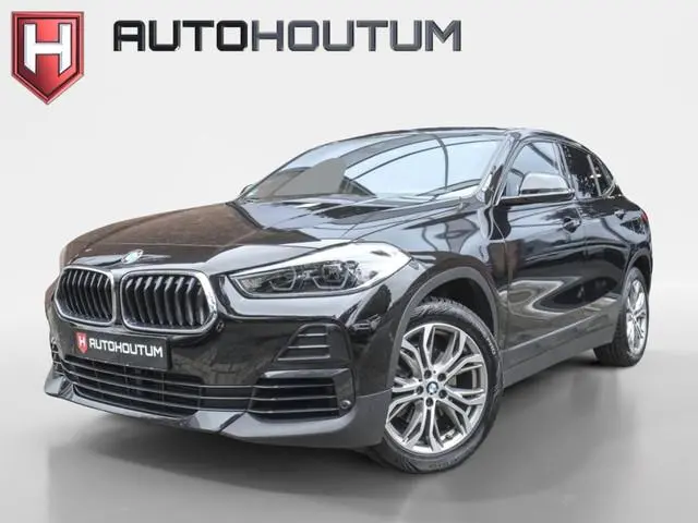 Bmw X2 sDrive 18i Advantage Plus | Trekhaak | Navigatie