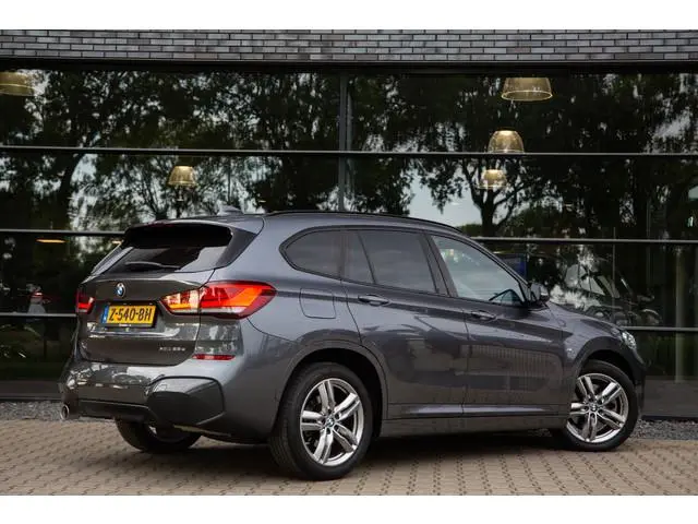 BMW X1 xDrive25e eDrive Edition M-Sport , Head-up display, Stoelverwarming, Cruise control, Sfeerver...