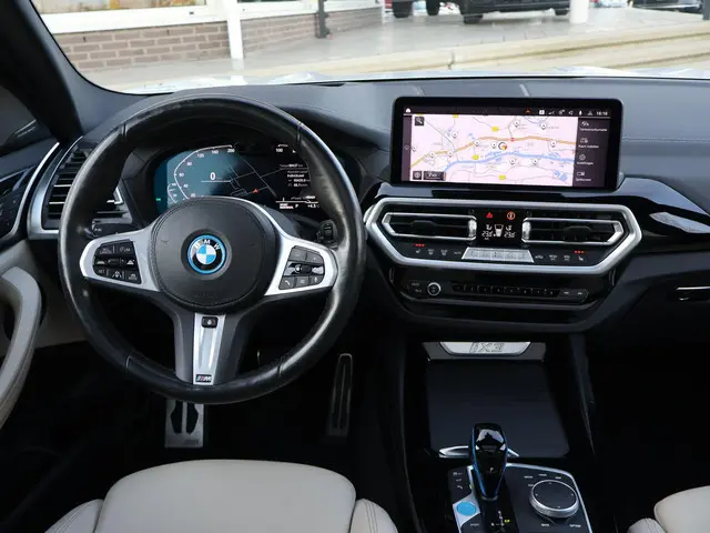 BMW iX3 M-SPORT HIGH EXECUTIVE SHADOW LINE PACK 80 KWH + PANORAMA | 360 CAMERA | HEAD-UP | ORIG. NL