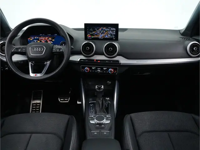Audi Q2 35 TFSI S Competition Aut- Panoramadak, Bang Olufsen, Virtual Cockpit, Keyless, Xenon Led Ma...