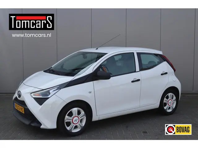 Toyota Aygo 1.0 VVT-i x-fun Airco/Elektrisch-pakket/Bluetooth