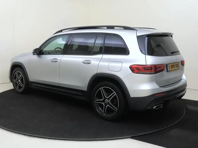 Mercedes-Benz GLB 180 Business Solution AMG / Panoramadak/ Night/ Sfeerverlichting/ 19 inch