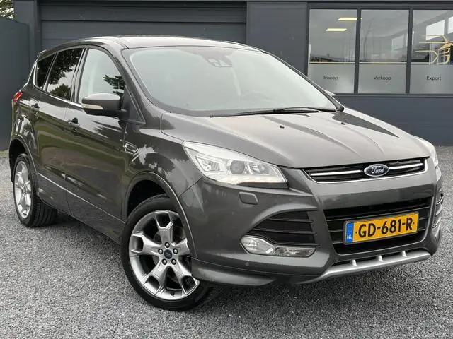 Ford Kuga 1.5 Titanium Plus 4WD ✓2e Eigenaar✓Camera✓183pk✓Trekhaak✓Leder✓Stoelverw✓Navi✓Clima✓Cruise...