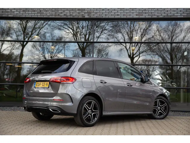 Mercedes-Benz B-klasse 250 e Premium Plus , Panoramadak, Burmester, Trekhaak, Head-up display,