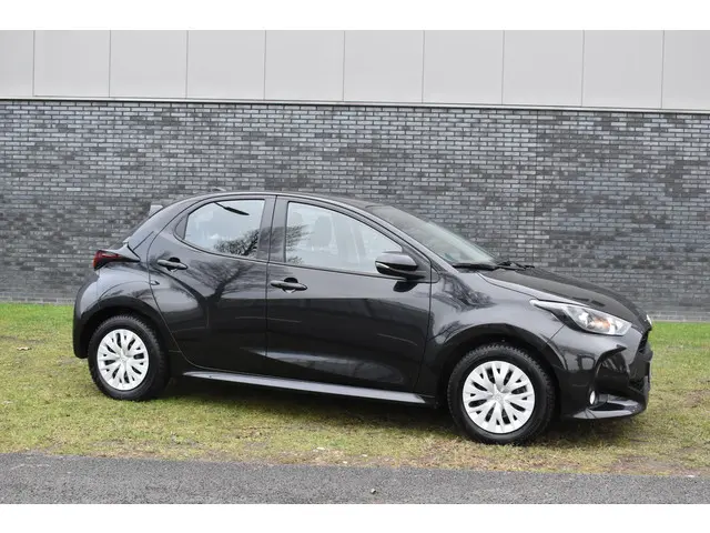 Mazda 2 Hybrid