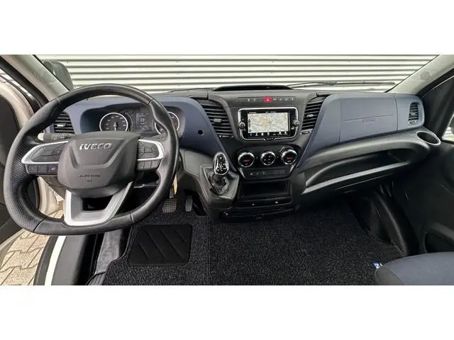 Iveco Daily 35S16V 2.3 410 Bakwagen met laadklep automaat