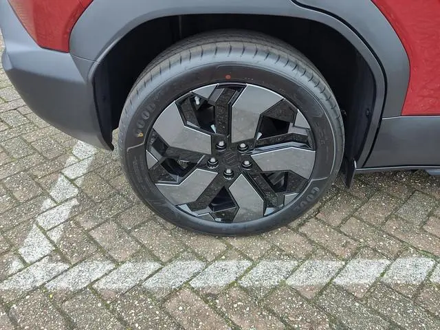 Suzuki e Vitara