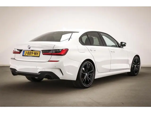 BMW 3-serie 318i M-Sport Executive Edition | AUDIO MEDIA- PACK | DRAADLOZE LADER | DAB | APPLE | CAM...