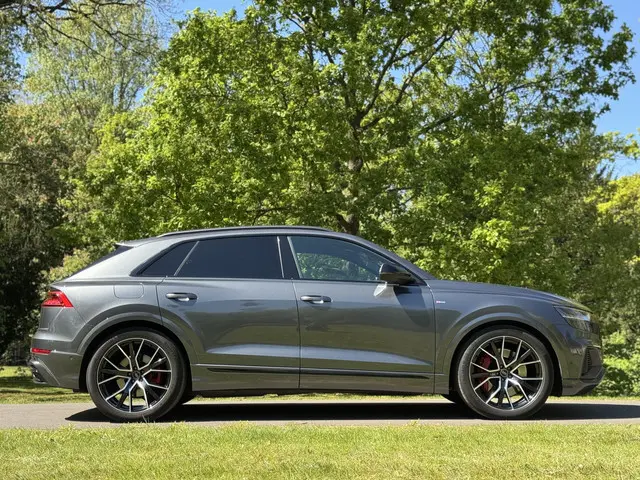 Audi Q8 55 TFSI e quattro Pro Line S Line HUD B&O