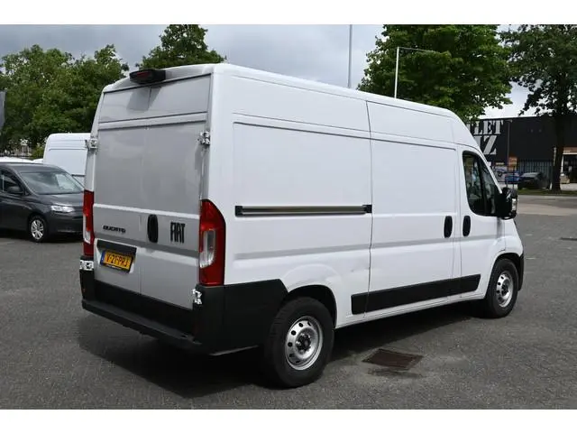 Fiat Ducato L2H2 2.2 MultiJet 140 pk 3.5t Camera, Cruise control, 270 Graden deuren