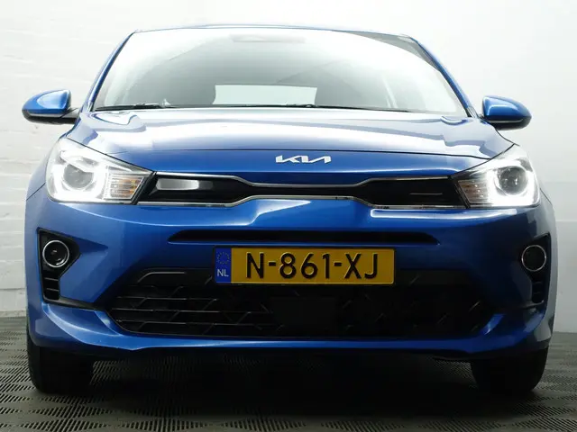 Kia Rio 1.0 T-GDi MHEV DynamicLine- Xenon Led, Park Assist, Dynamic Select, Lane Assist, Clima