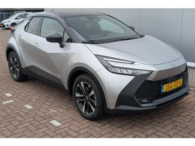 Toyota C-HR 2.0 Plug-in Hybrid 220 Dynamic | Camera | Stoel en stuurverwarming | Dodehoekassistent |