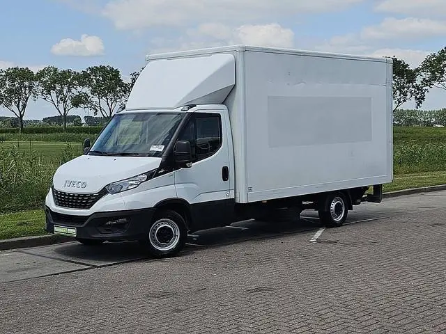 IVECO DAILY 35S14       bakwagen laadklep!