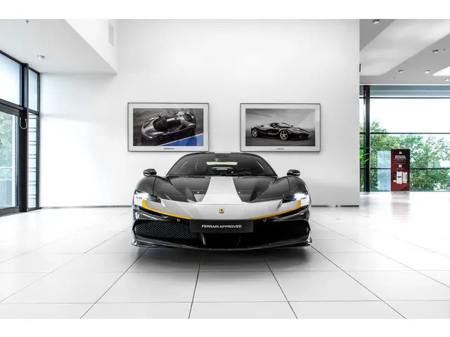 Ferrari SF90 Stradale