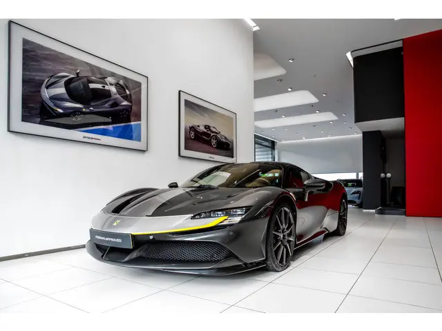 Ferrari SF90 Stradale
