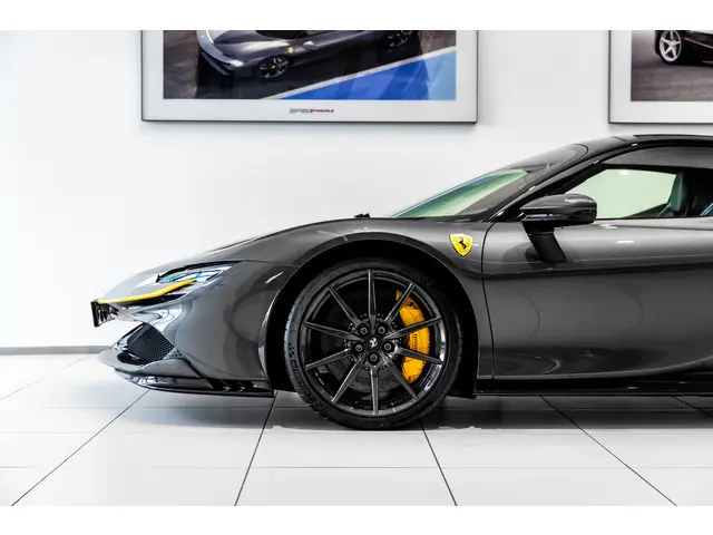 Ferrari SF90 Stradale