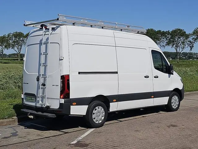 MERCEDES-BENZ SPRINTER 317 l2h2 led mbux rwd!