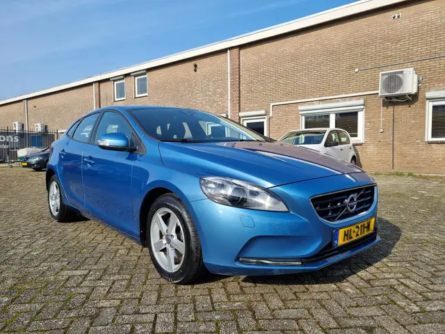 Volvo V40 1.6 T2 Momentum ✅NETTE AUTO! ✅TREKHAAK