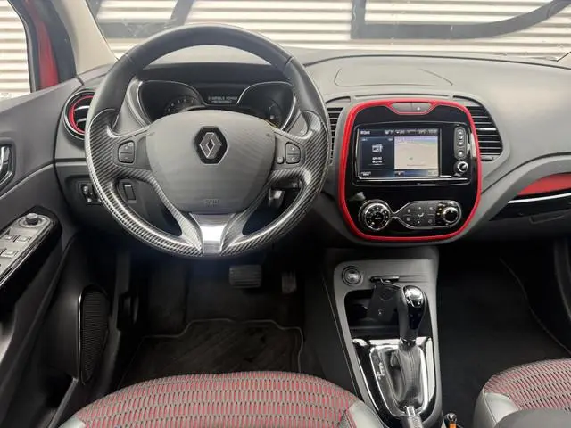 Renault Captur 1.2 TCe Helly Hansen 1e Eigenaar|Navi|Clima|Cruise|Camera|Trekhaak|PDC|Dealer onderho...