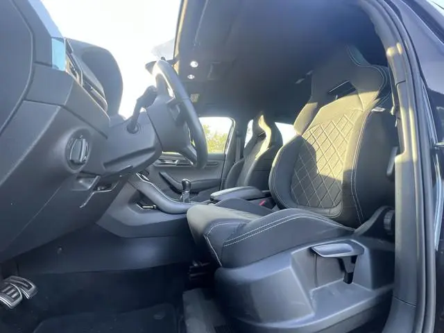 ŠKODA Karoq 1.5 TSI ACT Sportline Business | ACHTERUITRIJ CAM. | CRUISE | ELEK. ACHTERKLEP | NAVI |...