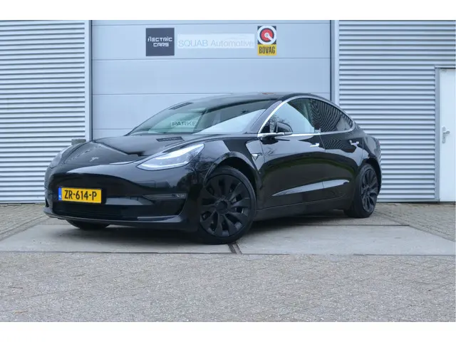 Tesla Model 3 Long Range AWD 75 kWh AutoPilot3.0 (Meerprijs FSD 99,- p/mnd), Fietshaak