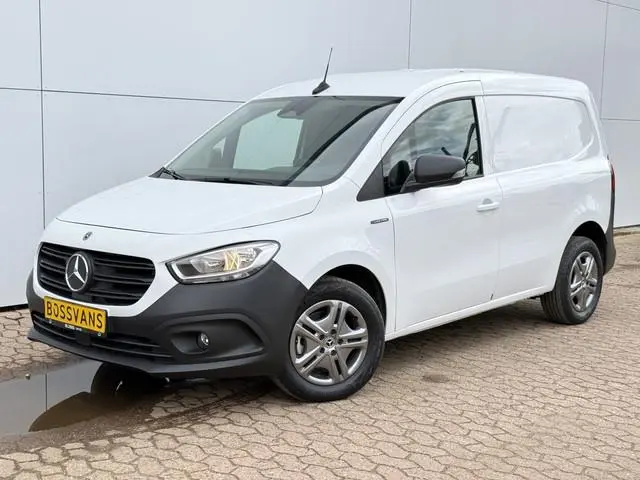 Nieuw! L1 Elektrisch 300km WLTP 75KW Snelladen Climate Control THERMOTRONIC Control Carplay Camera P...
