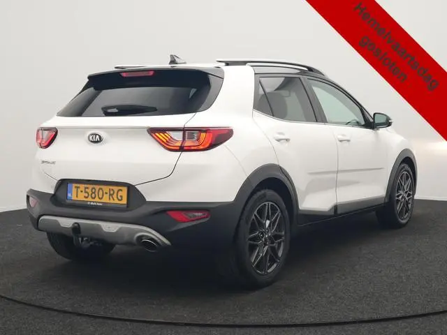 Kia Stonic 1.0 T-GDi Black Edition 99pk Handgeschakeld | Trekhaak Afn. | Camera | Apple Carplay | Cr...