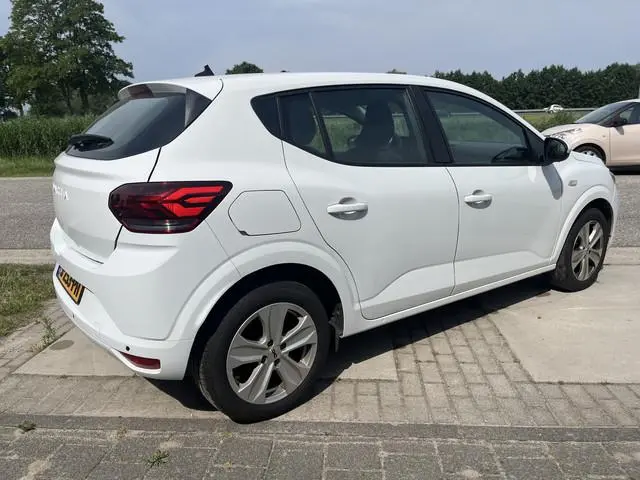 Dacia Sandero 1.0 TCe 90 Expression / Automaat / Apple Carplay - Android Auto / Parkeerhulp. Achter...
