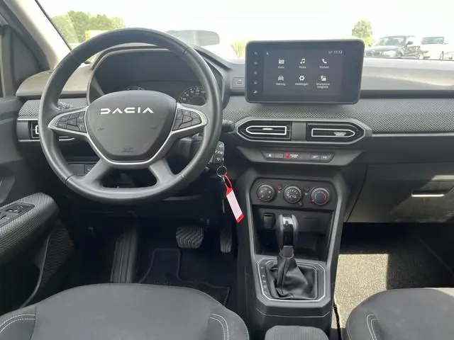 Dacia Sandero 1.0 TCe 90 Expression / Automaat / Apple Carplay - Android Auto / Parkeerhulp. Achter...
