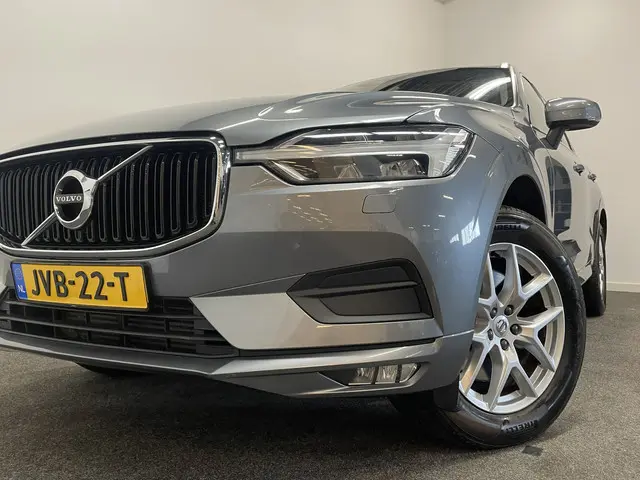 Volvo XC60 2.0 T5 250pk AUT8 AWD Momentum Trekhaak 2400kg/ Adapt. Cruise/ Leer/ Stoel en Stuur verw....