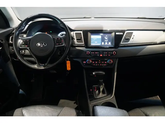 Kia Niro 1.6 GDi Hybrid First Edition + TREKHAAK / CAMERA / CARPLAY / NAVIGATIE
