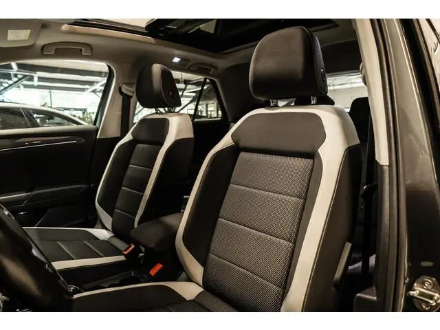 Volkswagen T-Roc 2.0 TSI 4Motion Sport Business R Schuifdak | Camera | Adapt. Cruise