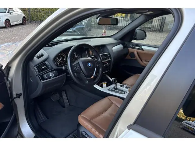 BMW X3 xDrive28i Executive | Head-Up | Trekhaak | Memory | Leder | Stoelverwarming | PDC A | Elektri...