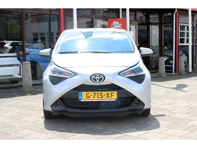 Toyota Aygo 1.0 VVT-i x-play