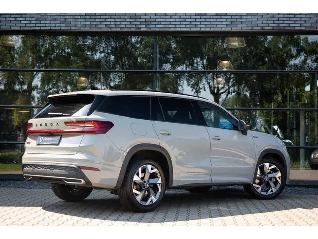 ŠKODA Kodiaq 1.5 TSI MHEV Sportline Business 7p , Adap. cruise, Canton, Stoel/stuurverwarming,