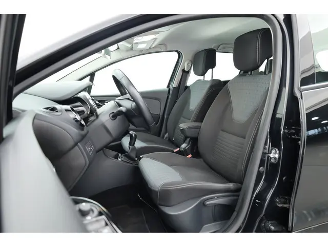 Renault Clio Estate 0.9 TCe | Navi | Cruise Control | PDC+A | Airco | Bluetooth | 16''