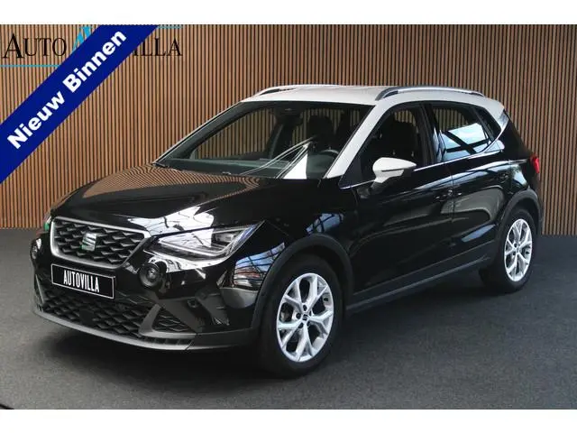 SEAT Arona 1.5 TSI FR Navi Virtual ACC PDC Climate LM velgen Stoelverwarming Carplay BTW auto