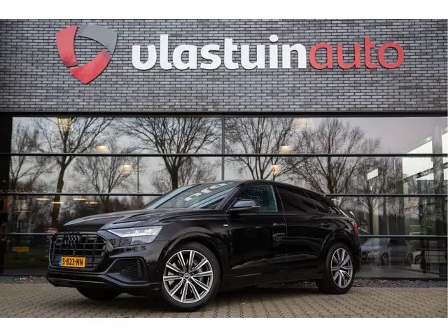Audi Q8 55 TFSI e quattro Pro Line Advanced , RS-stoelen, 3D-camera, Luchtvering, Head-up display, Apple Carplay,