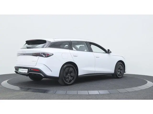 BYD SEAL