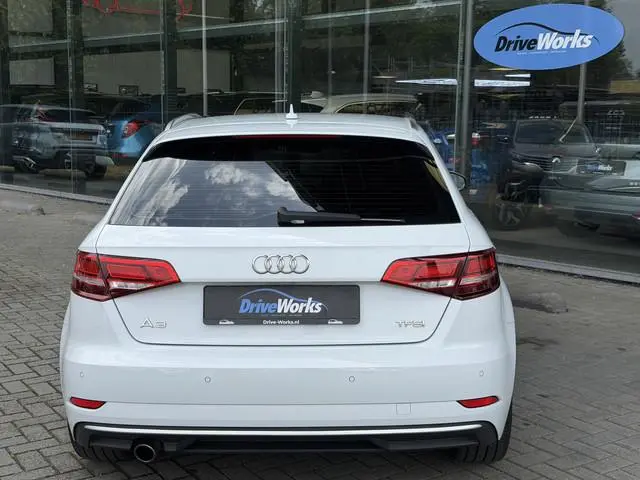 Audi A3 Sportback 1.0 TFSI Sport S Line Edition | Carplay Interesse in een bezichtiging of proefrit,...