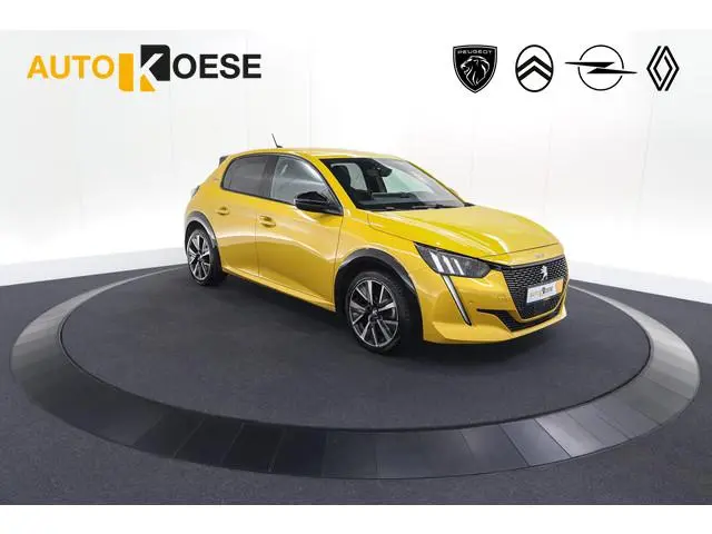 Peugeot 208 PureTech 100 EAT8 GT-Line | Camera | Keyless Entry | Navigatie | Parkeersensoren | Apple...